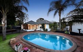 Large 5Br Home-Pool-Bbq-5 Carpark-Central Location